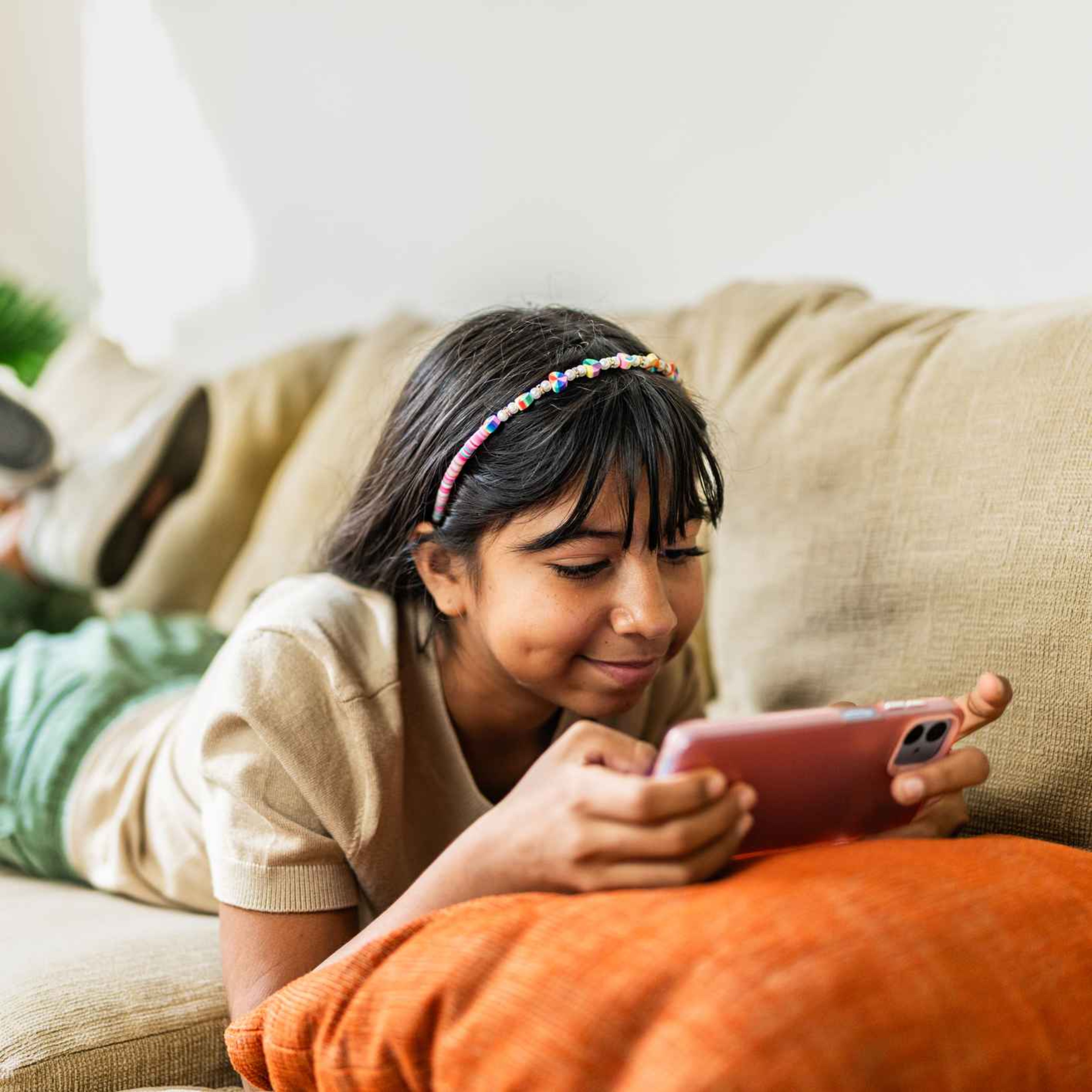 Limerick parents come together on a smart phone policy episode artwork