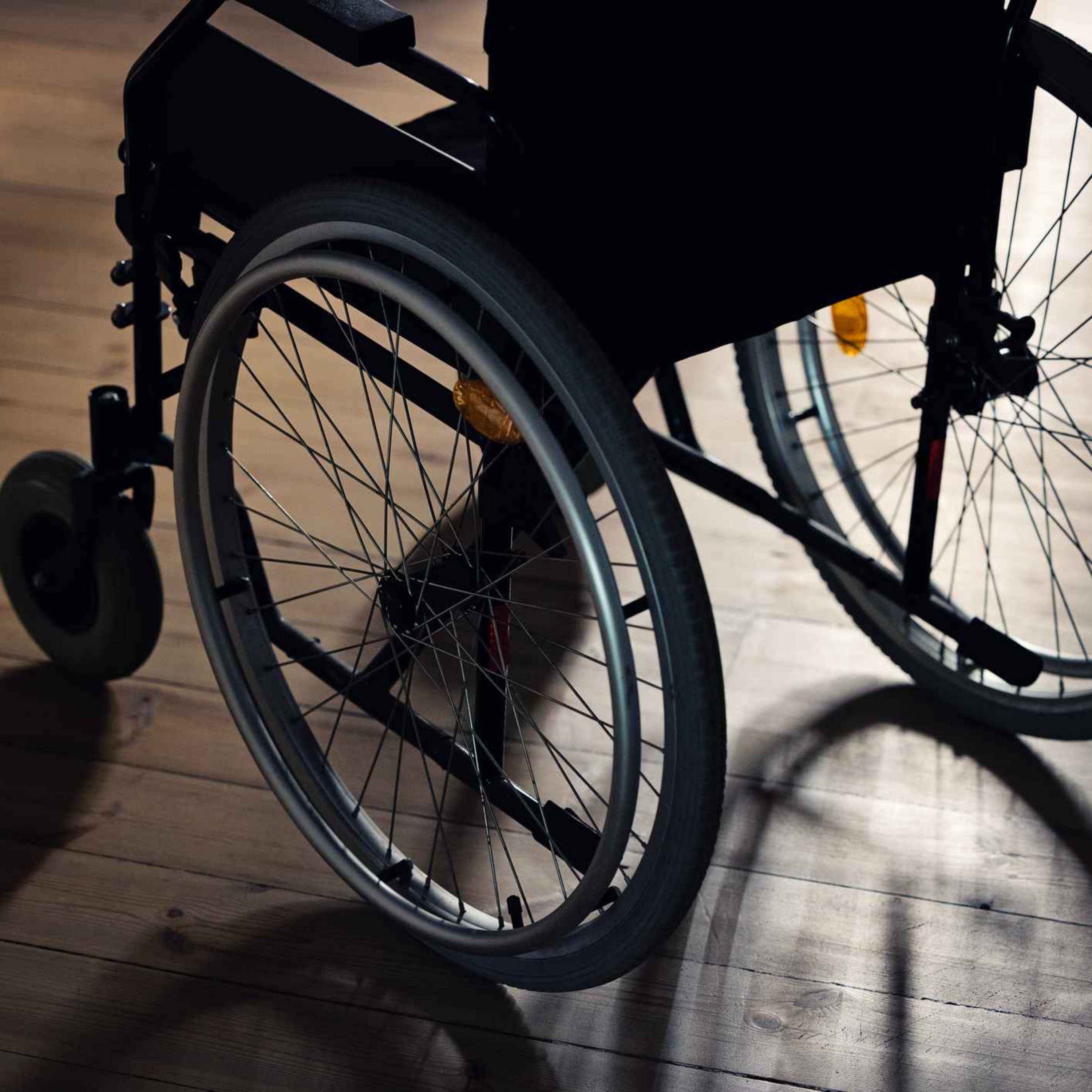 Limerick man captains the Munster Wheelchair Hurling/Camogie team to a famous five in a row of All Ireland title