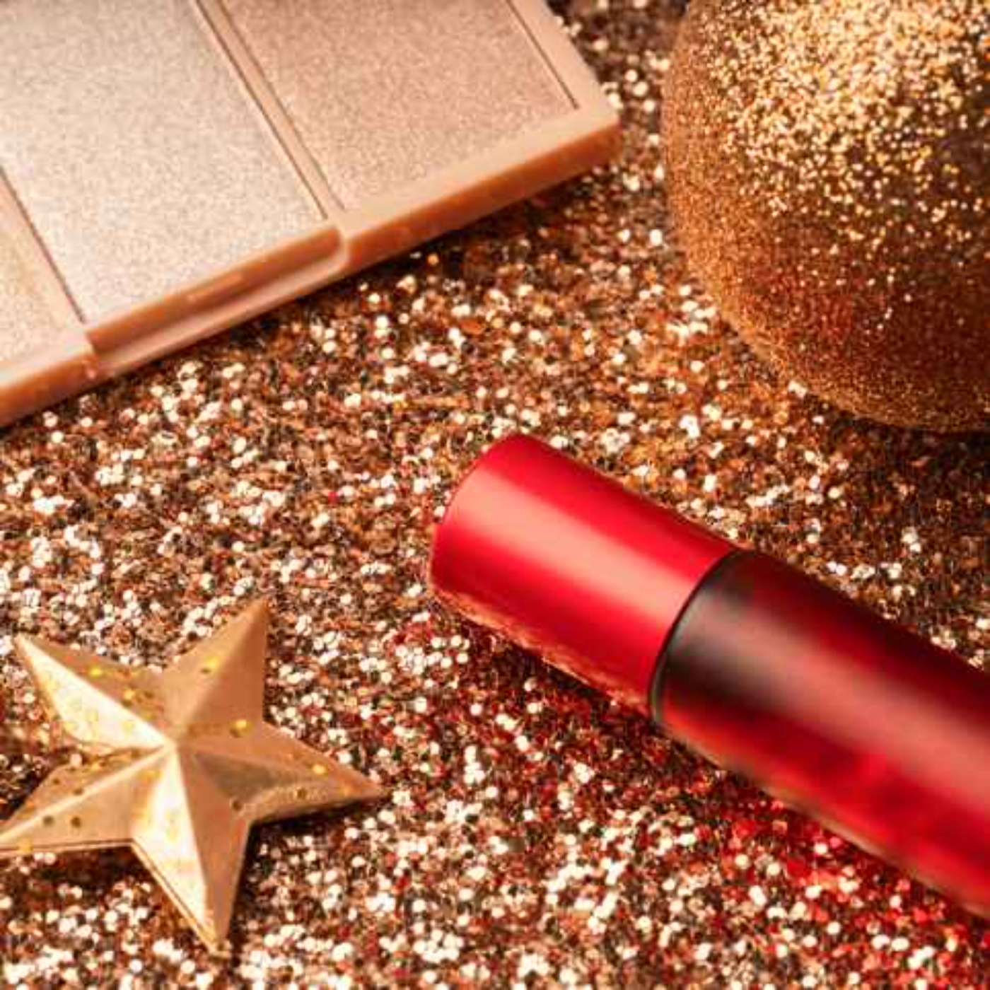 Limerick based make up artist on the Christmas looks episode artwork