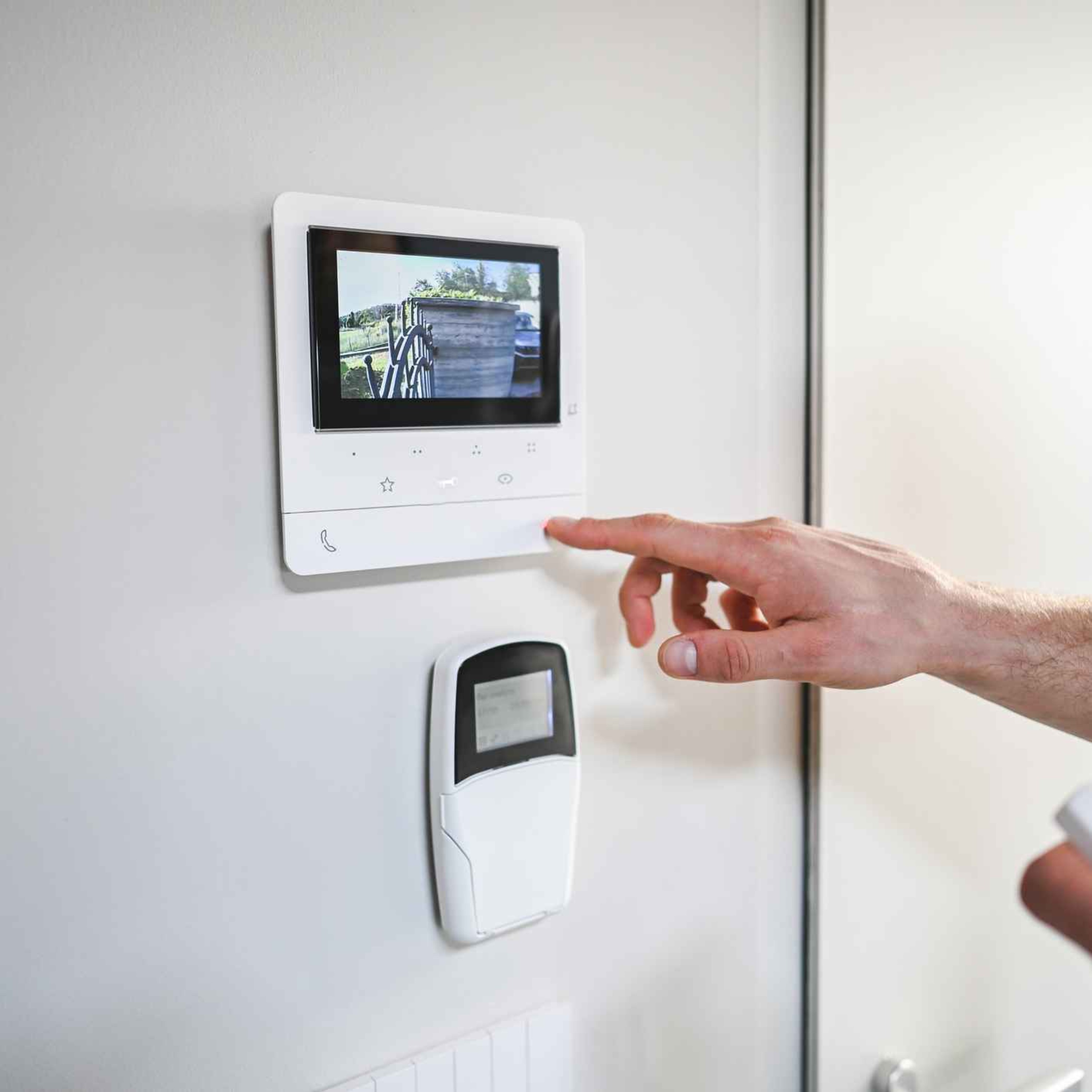 Security of your home with cameras - is it really that simple? episode artwork