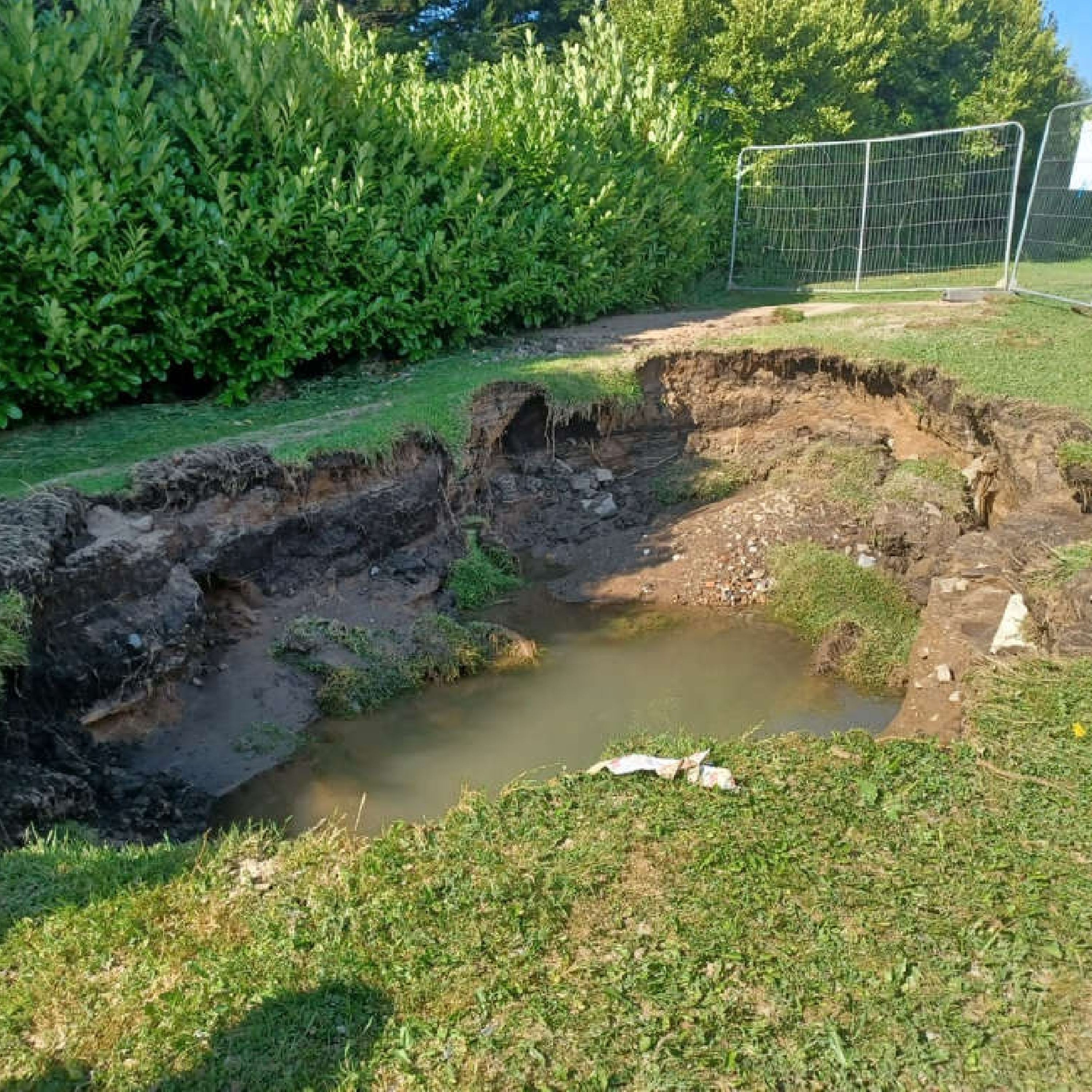 cover art for Massive sinkhole in Limerick area over the weekend