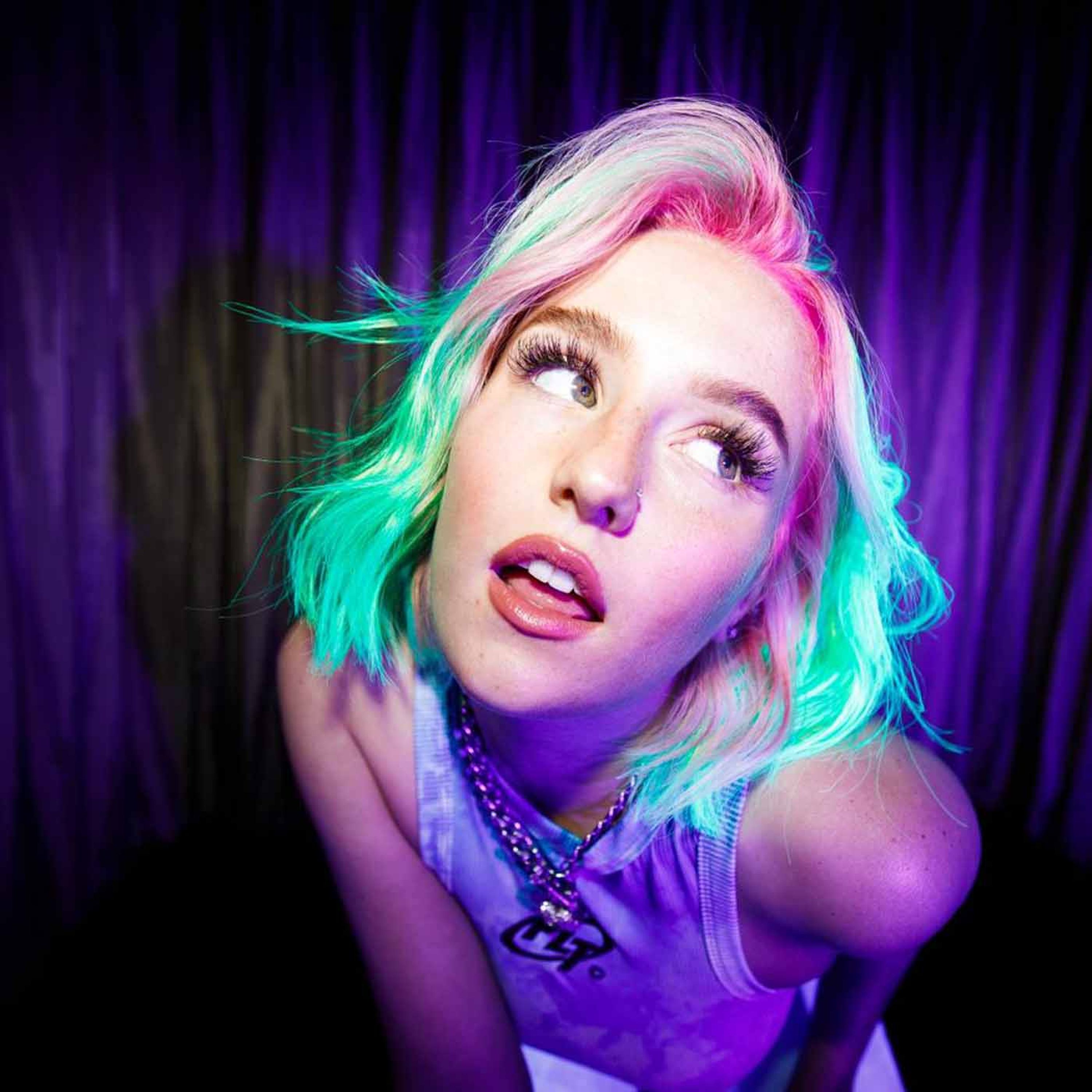Sophie Doyle Rider On Her New Music, Gigs and Early Xmas Lights! episode artwork
