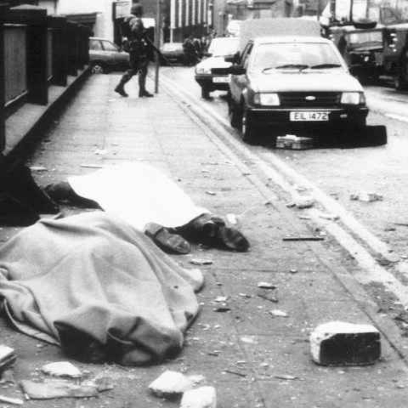 5452: LISTEN¦ Many questions remain unanswered, nearly 40 years on from the Enniskillen Bomb on Remembrance Sunday, 1987. Frank spoke to the journalist behind a gripping new podcast as well as Cathy Gault whose father in law was killed in the atrocity