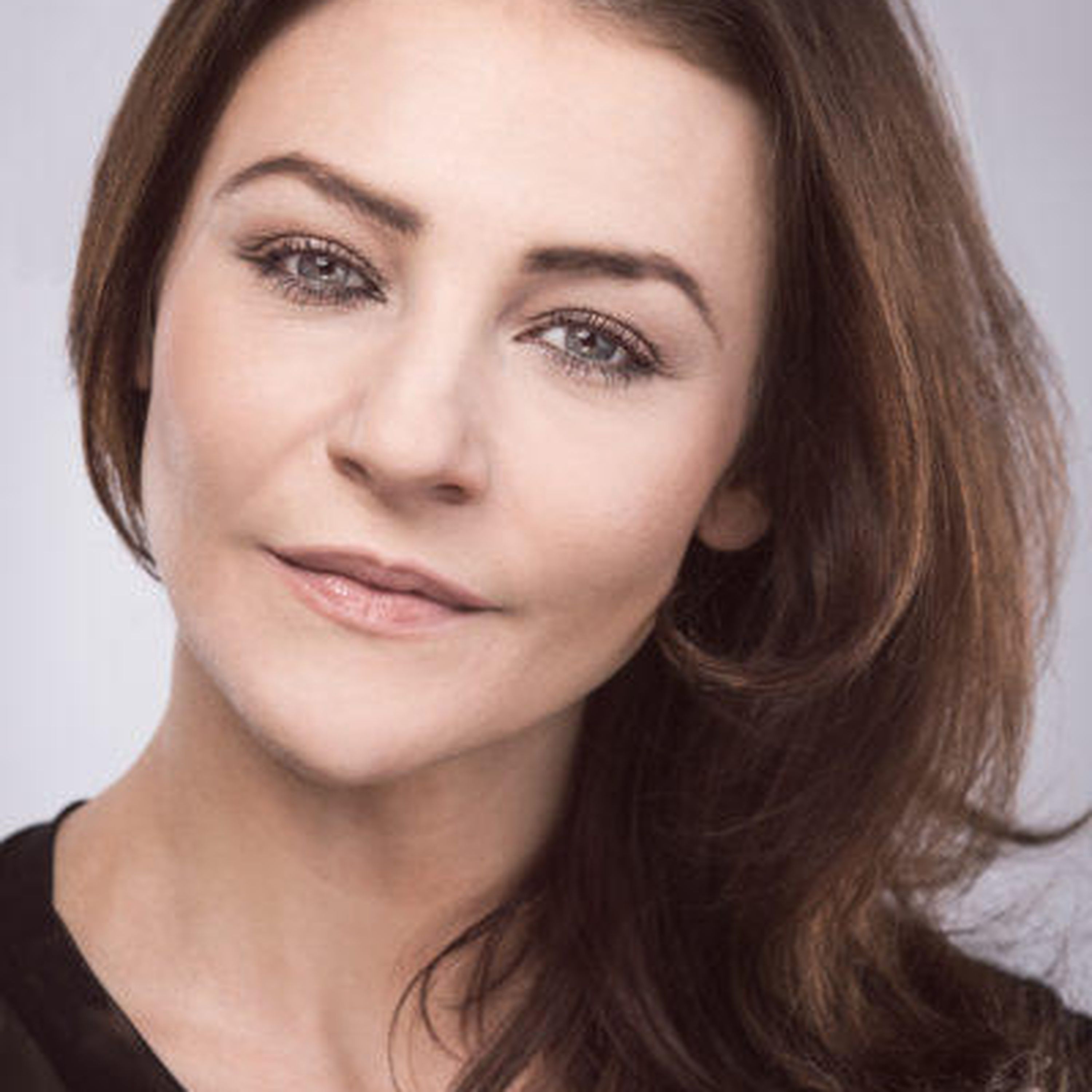 cover art for 4559: LISTEN¦ Corrie star @TheKerriQuinn talks to Frank about her time in Weatherfield and her live show 'Don't Tell Ma Ma' at @TheMACBelfast, this weekend
