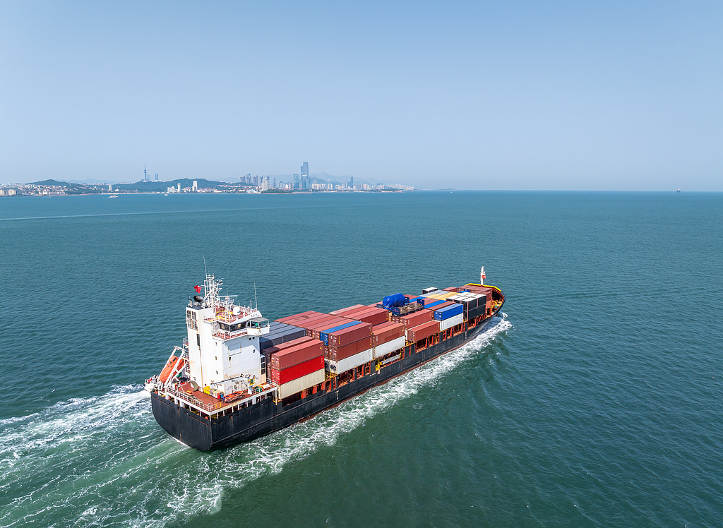cover of episode How the US lost its own trade war?