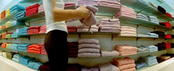 Here Today  Discounted Tomorrow: Strategic Shoppers Know When to Buy  and at What Price