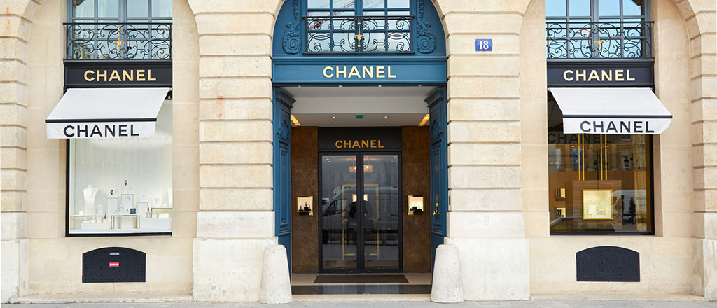 How a Literature Major Became Chanel’s First Global CEO - podcast episode cover