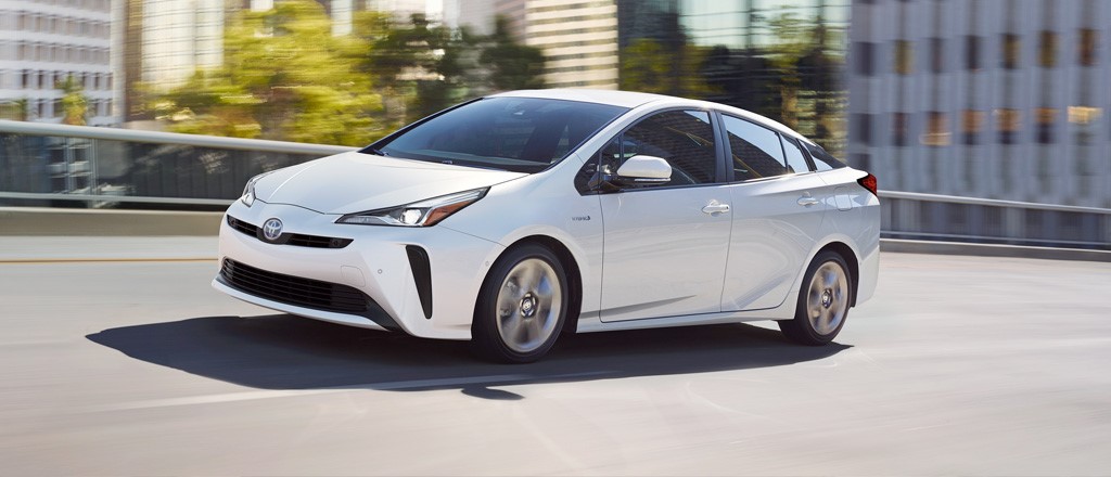 Why Toyota Is Betting on Hybrid Technology - podcast episode cover