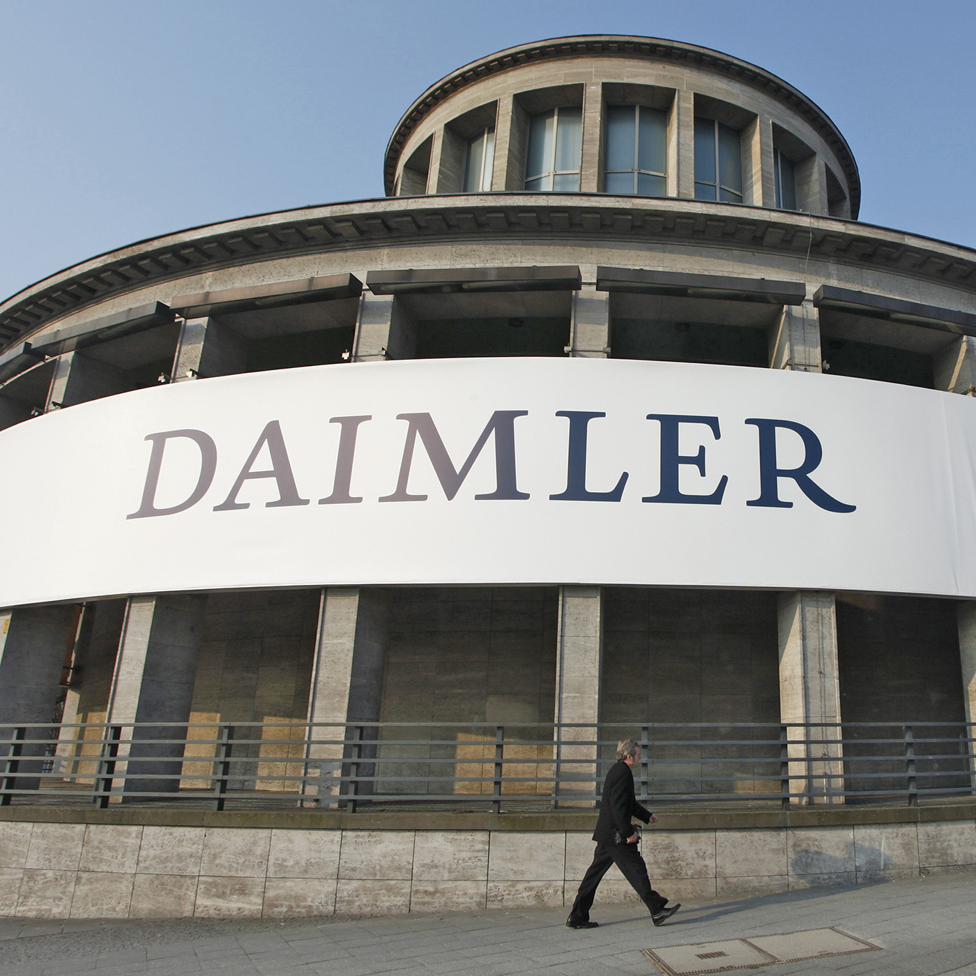cover art for Daimler deal riles Germans over Chinese investment