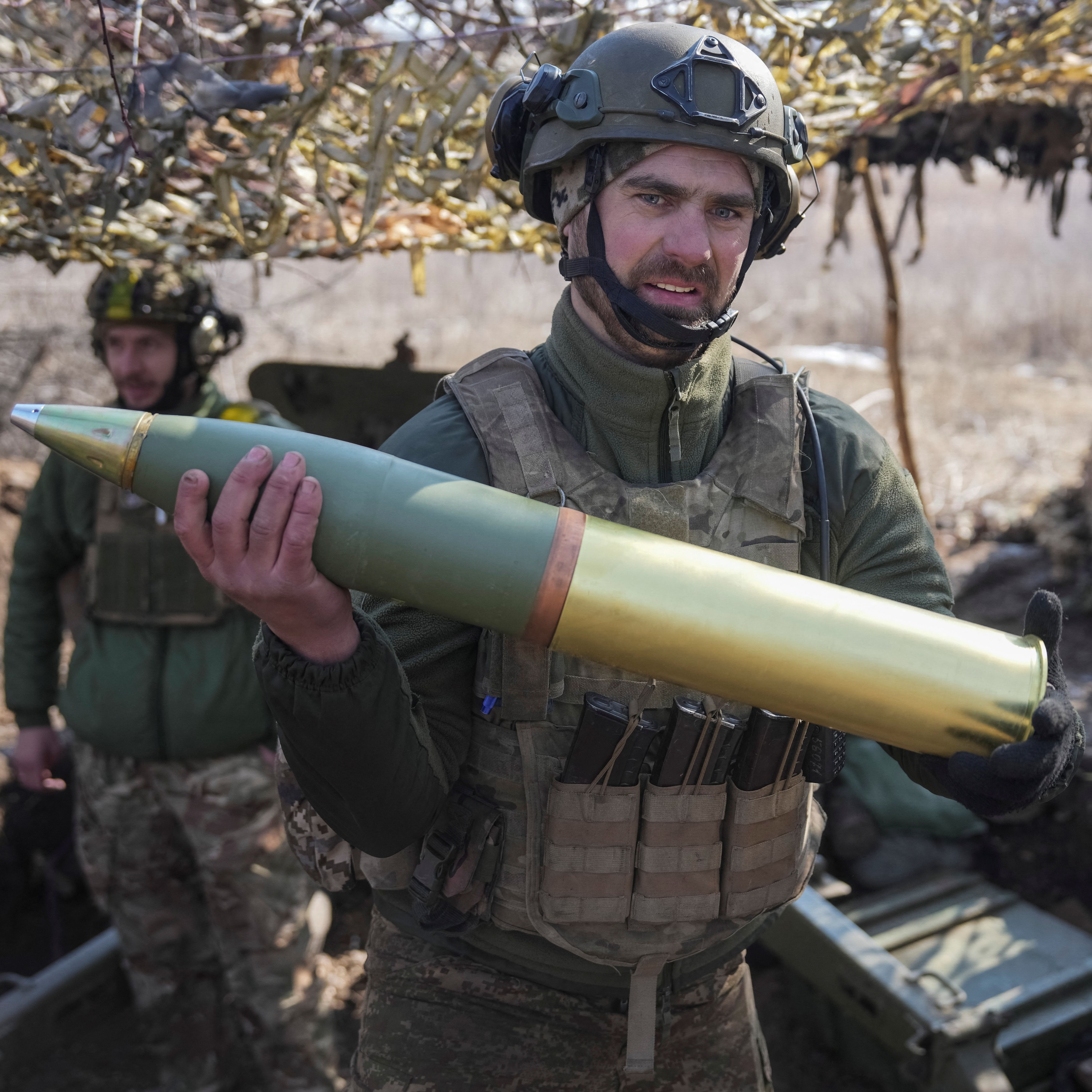 cover of episode Can Ukraine survive without US military aid?