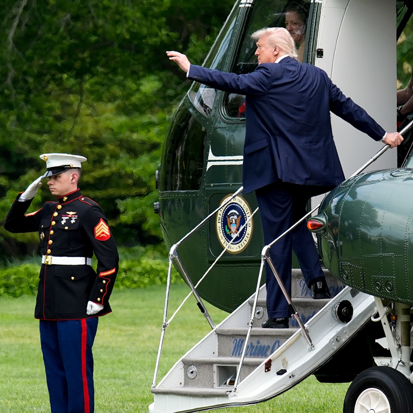 cover of episode US threatens to ‘move on’ from Ukraine