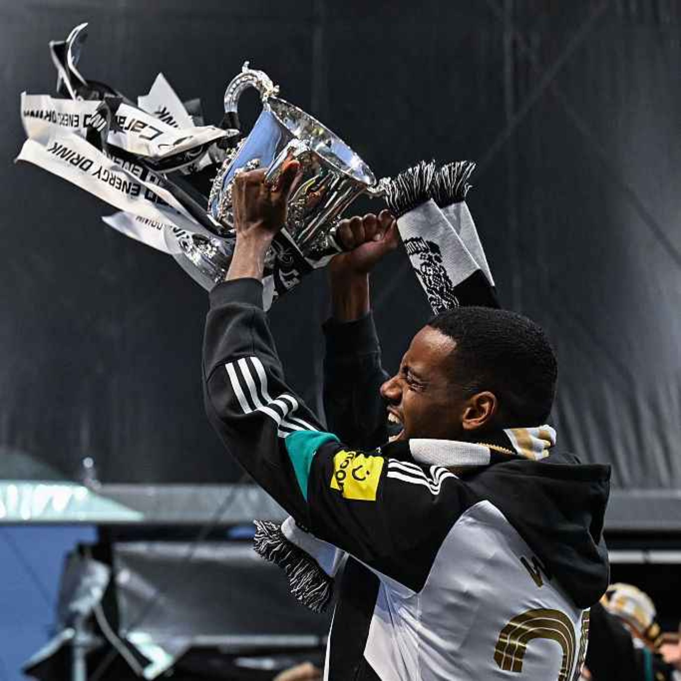 Is it time to get rid of the League Cup?! 🚫🏆