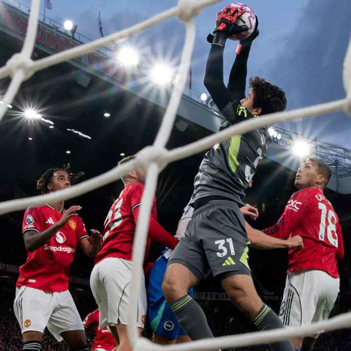Senne-sational! Are Man United in Safe Hands with Lammens in Goal? 🧤⚽