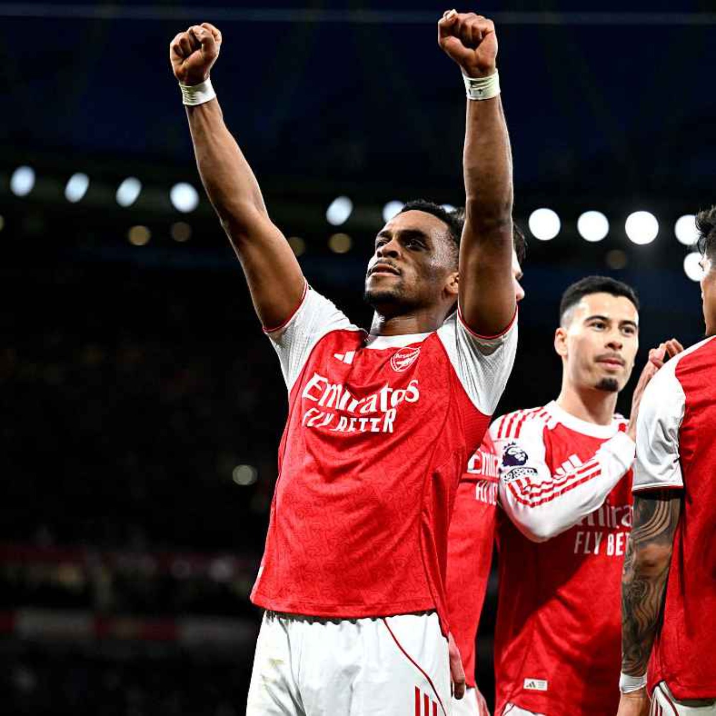 Arsenal REGAIN their five point advantage & do Chelsea have a discipline problem? Arsenal REGAIN their five point advantage & do Chelsea have a discipline problem?