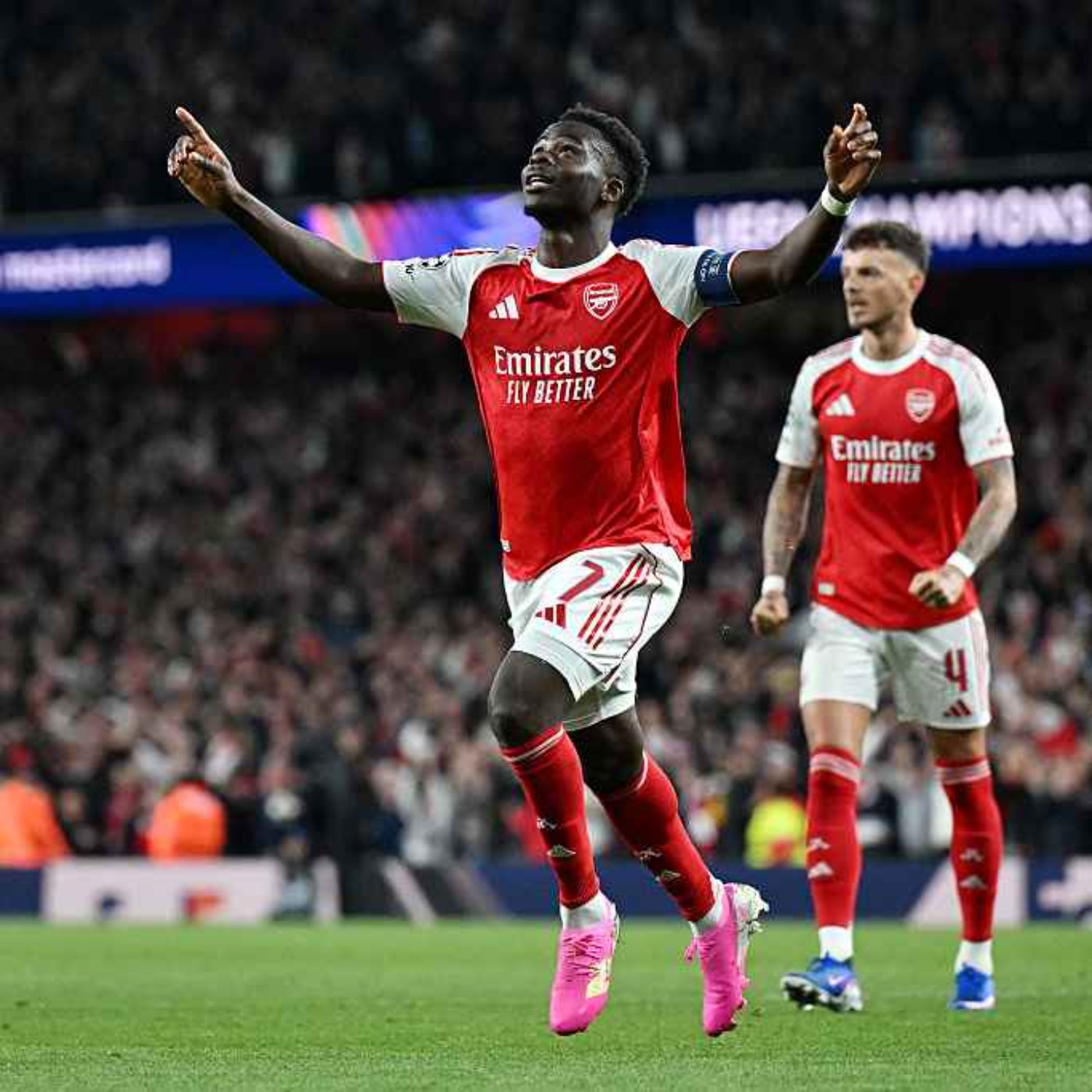 Arsenal qualify for Champions League final for first time in 20 years!