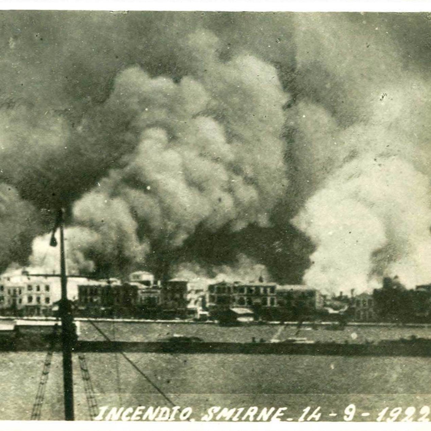 cover art for His2Go#113 - Das Inferno von Smyrna 1922: eine Vielvölkerstadt geht in Flammen unter 