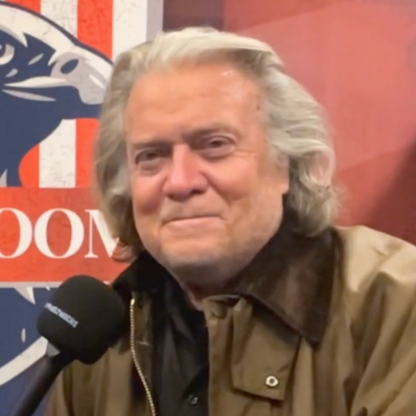Showdown im War Room mit Steve Bannon: Trumps radikale Regierung, die Fehde mit dem «Rassisten» Elon Musk, das Ende des Ukraine-Krieges und wie ihn seine Gefangenschaft gestärkt hat