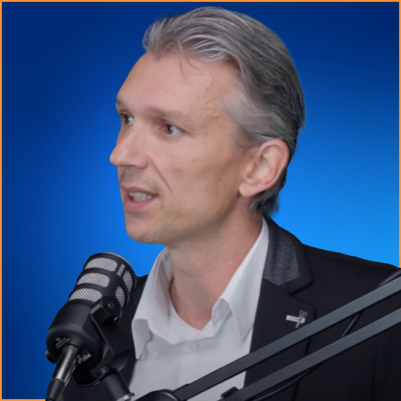 Versnipperde IT: Nutanix brengt alles samen - Christian Adriaensen | 52 Topics S3 - #15 Versnipperde IT: Nutanix brengt alles samen - Christian Adriaensen | 52 Topics S3 - #15