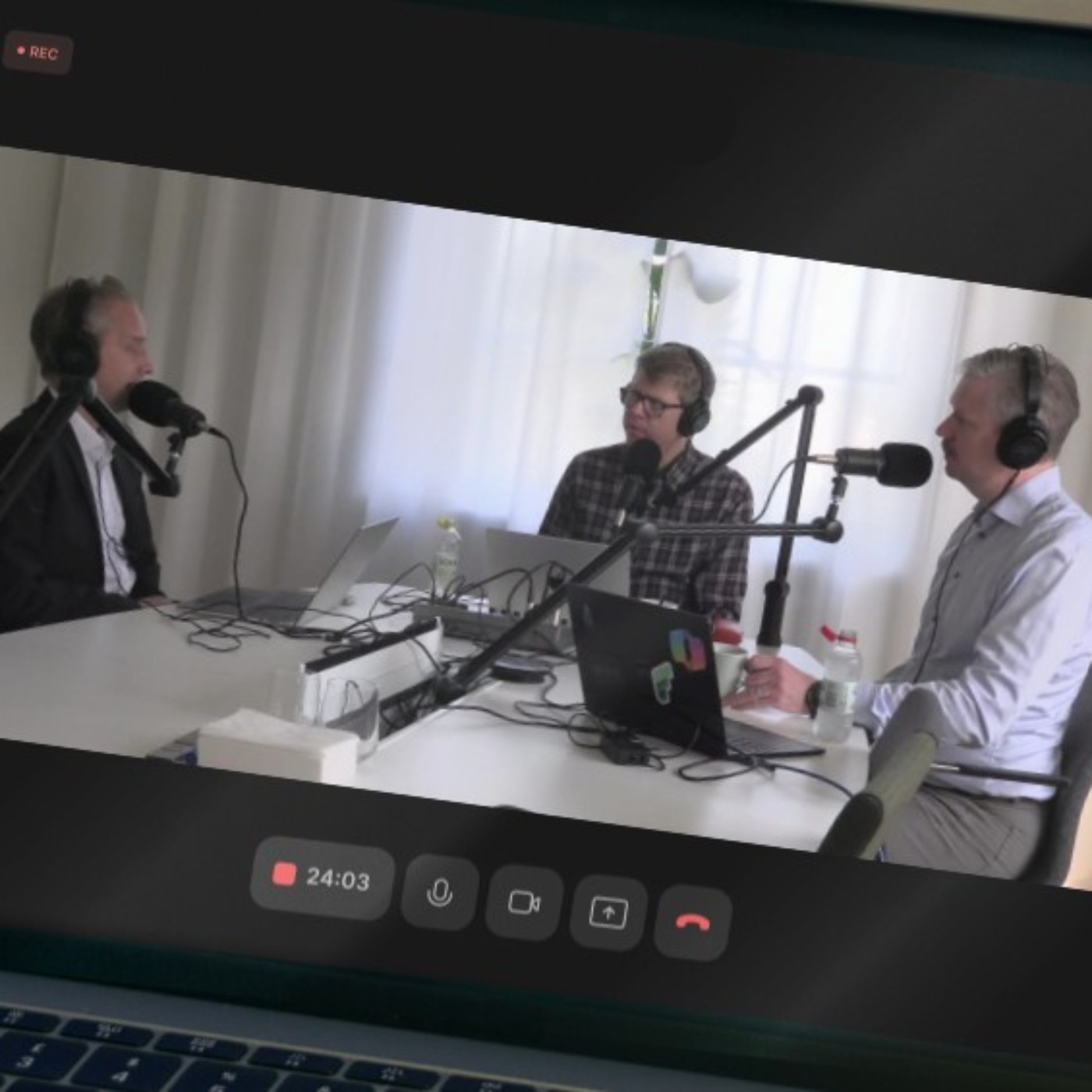 Avsnitt 172 - Den nya AI-modellen Hermes