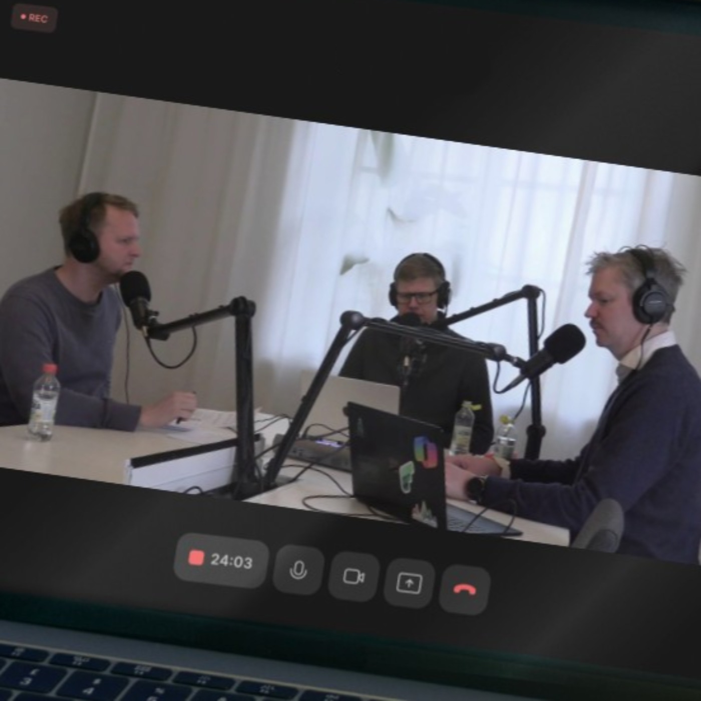 Avsnitt 194 - AI-agenter hyr människor Avsnitt 194 - AI-agenter hyr människor