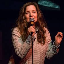560. Sarah Donnelly Returns - Writing jokes, public speaking, doing comedy in another language