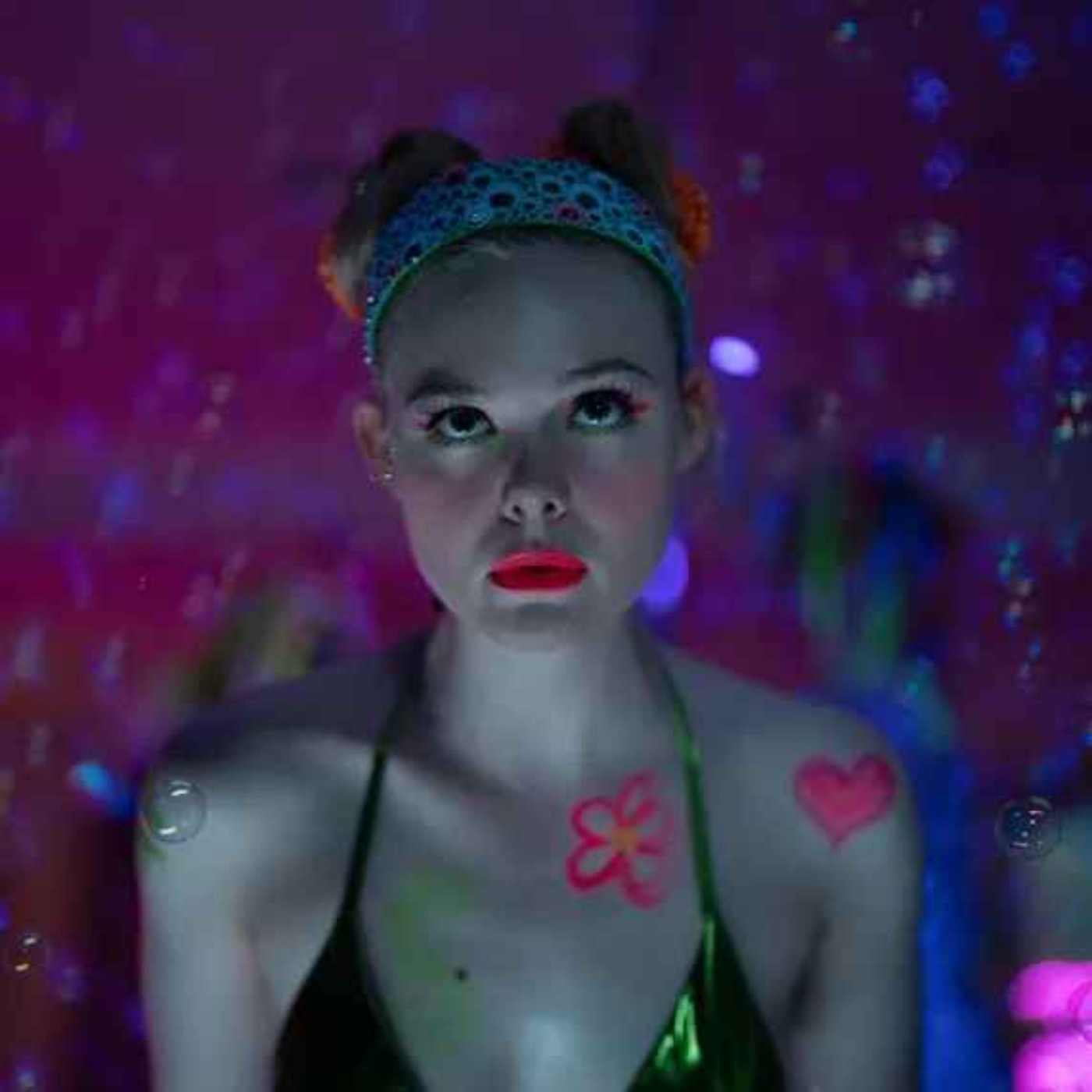 Ep. 109 - 'Margo's Got Money Troubles' Is a Delightful Family Dramedy (Plus: 'Euphoria' S3E02 Brings a Long Awaited Reunion)