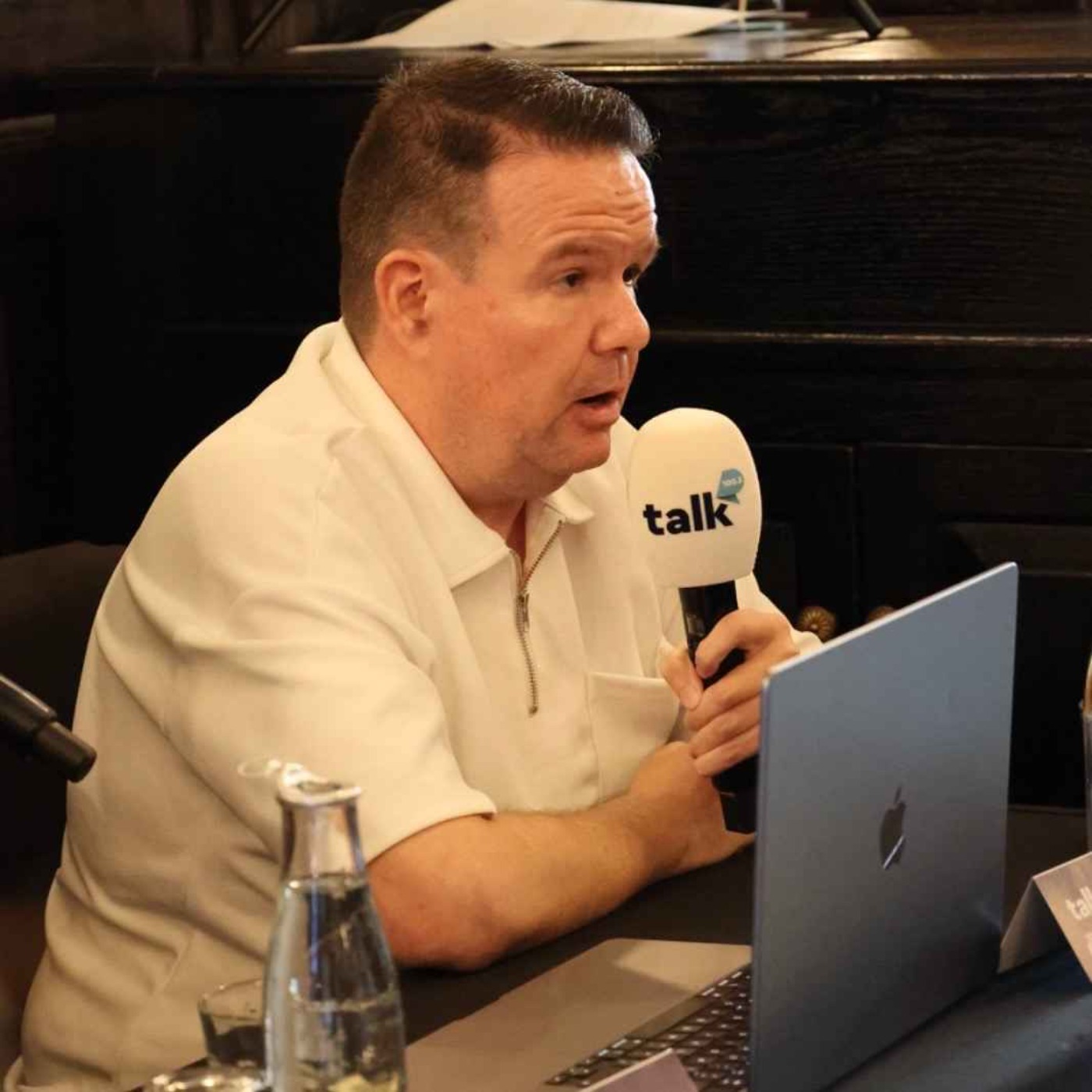 The EPL is coming to TALK 100.3! Kitch chats with "Premier League Pete" - Peter Redding 14/08/25