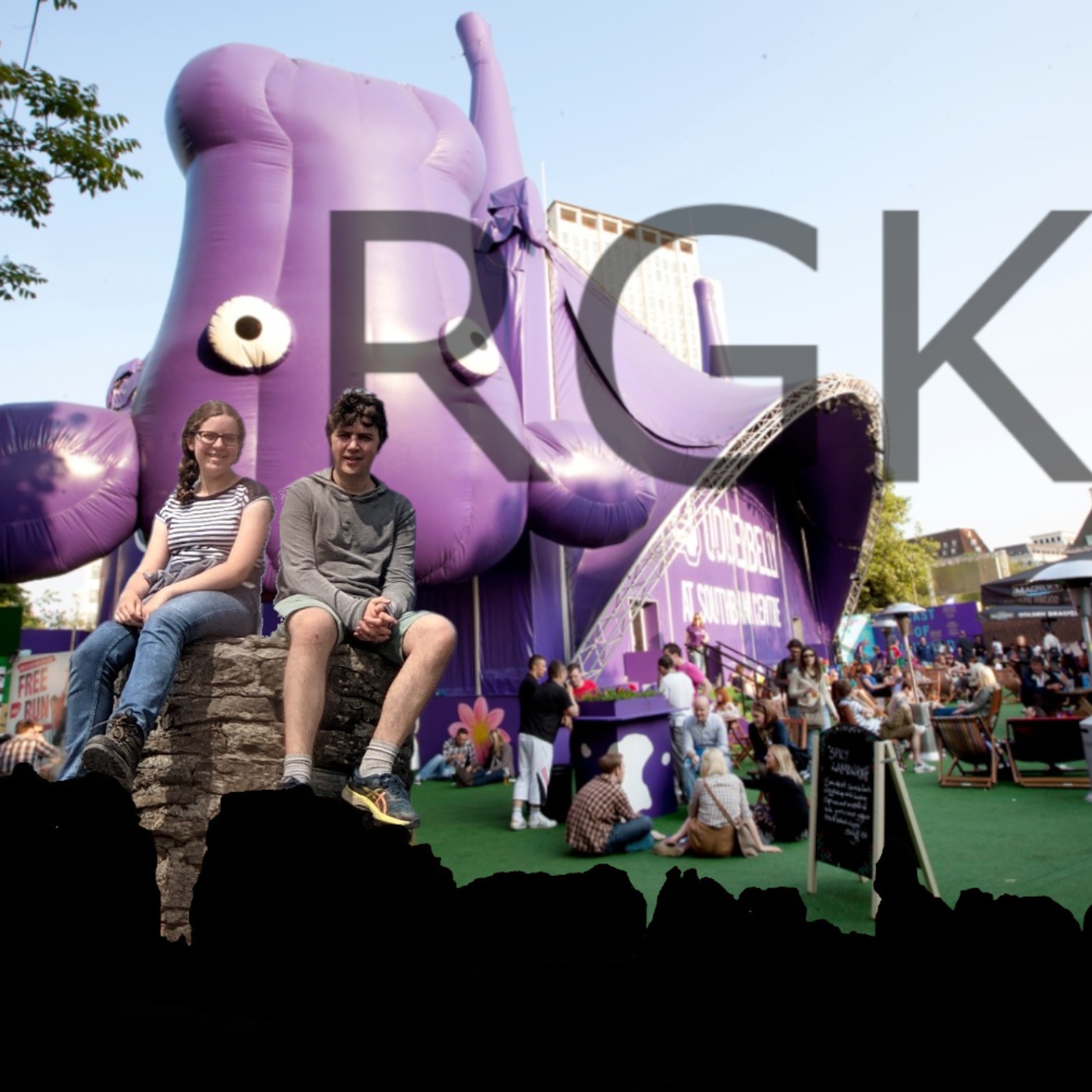 4 – The Fringe Episode: Mark, What's On?