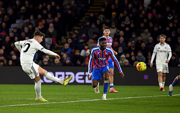 Cairney crashes the Palace