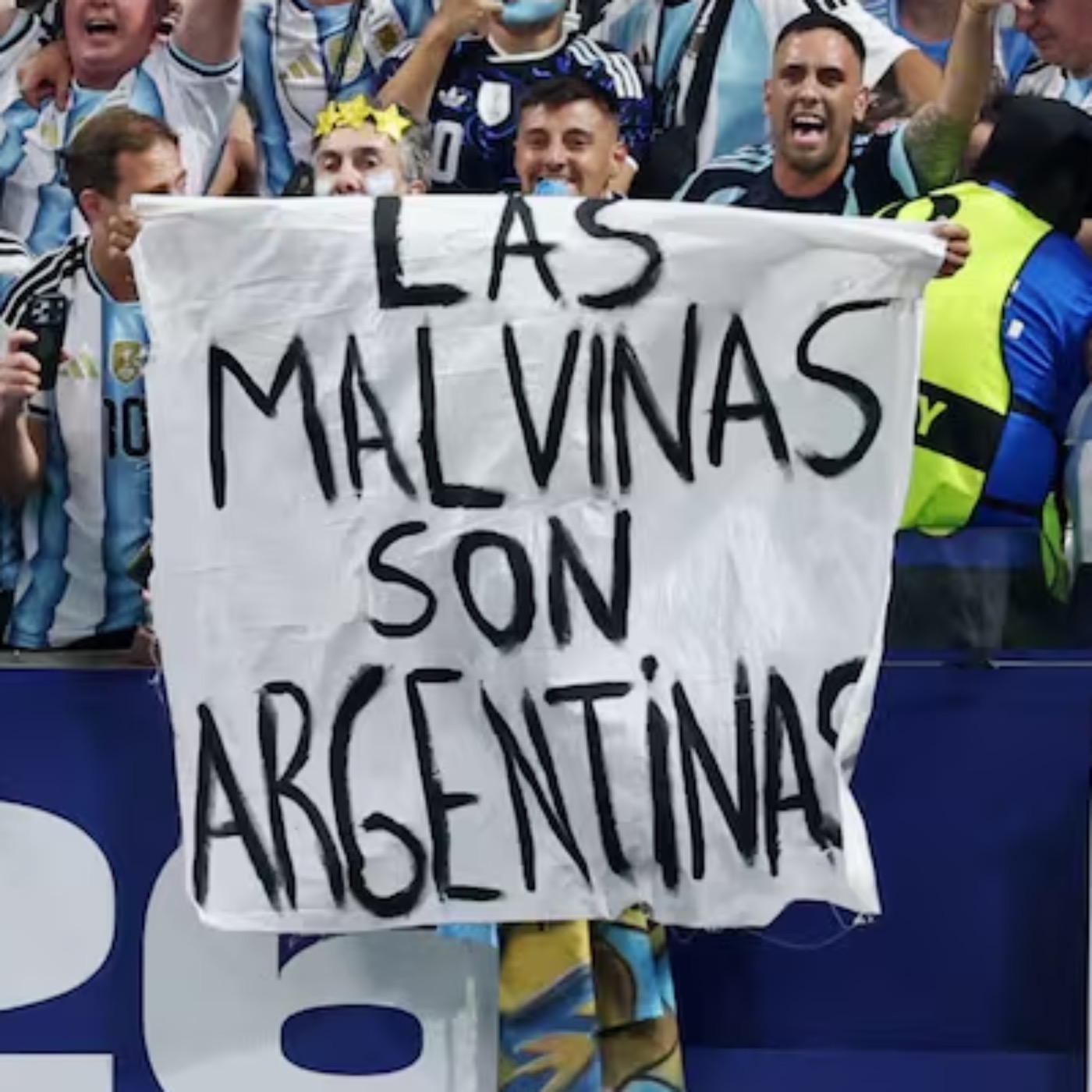 LA BANDERA QUE COMPLICÓ A MILEI episode artwork