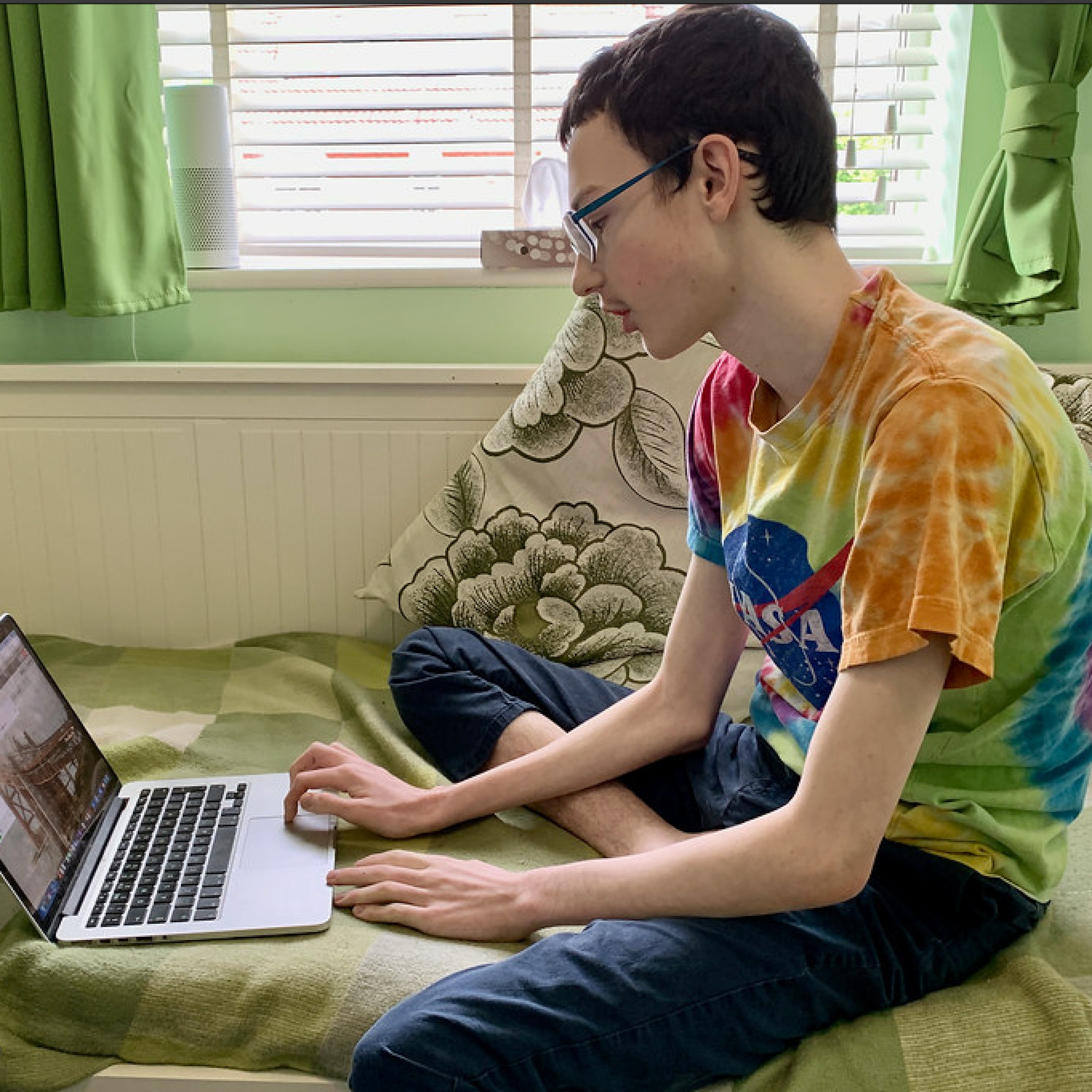 Young People Can't Find Work and It's Messing Them Up