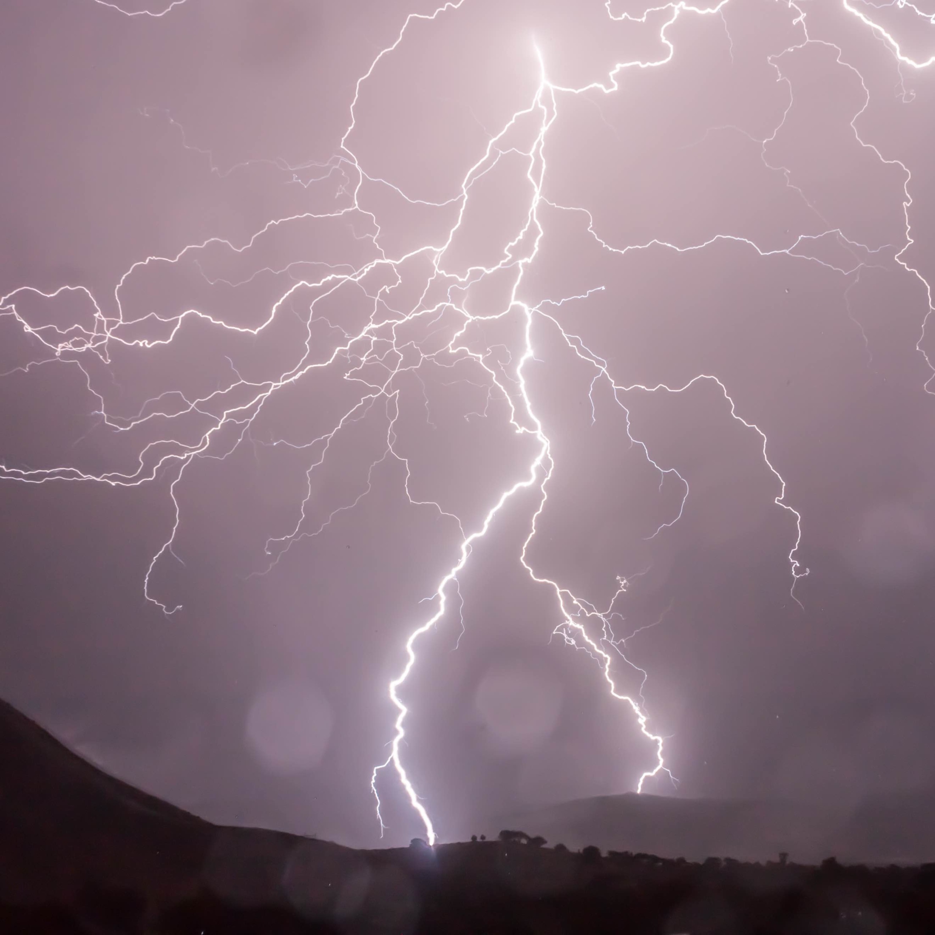 White Noise Thunder and Lightning Storm Sounds for 8 Hours of Restful Sleep