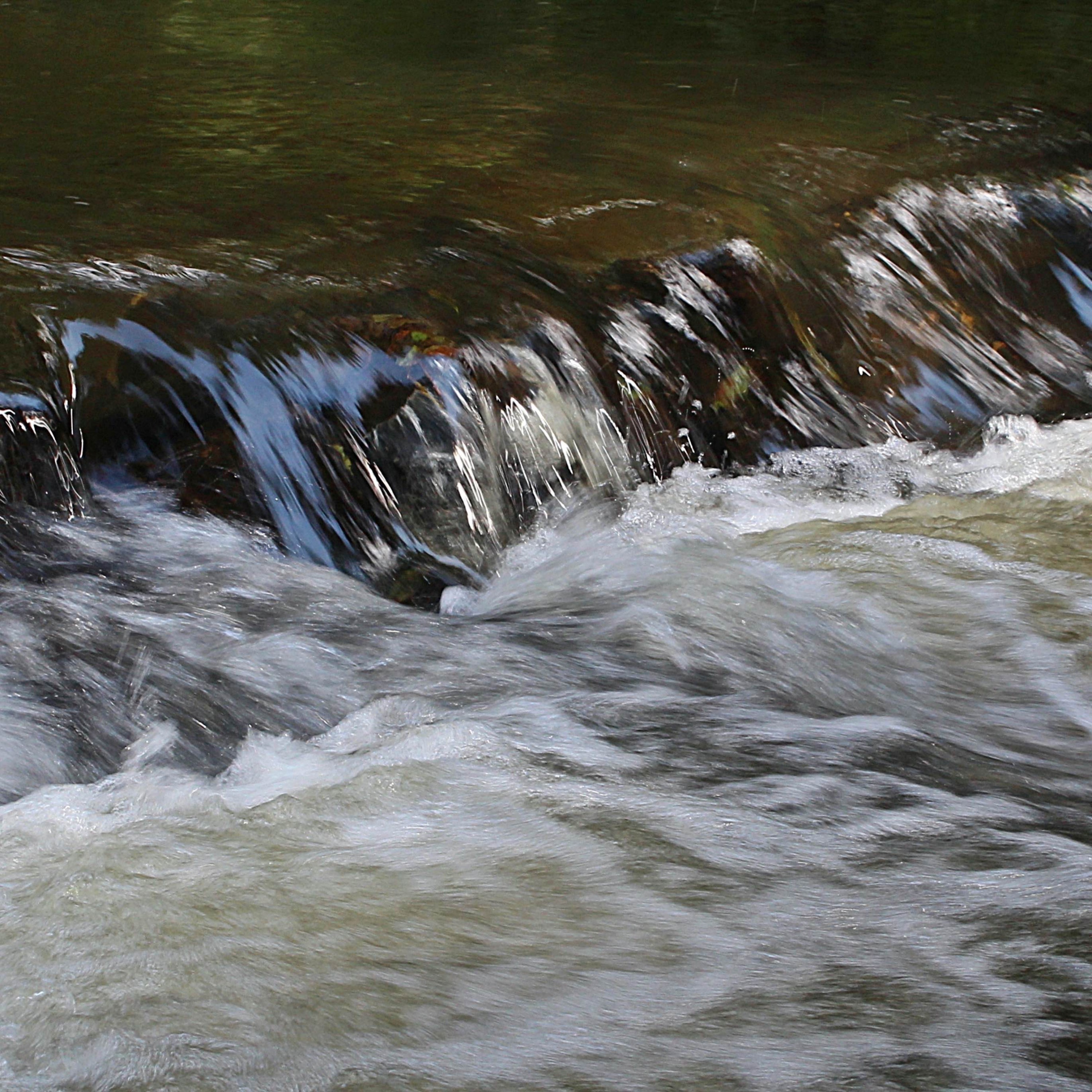 Tranquil Stream: Relaxing Water Sounds for a Peaceful Sleep