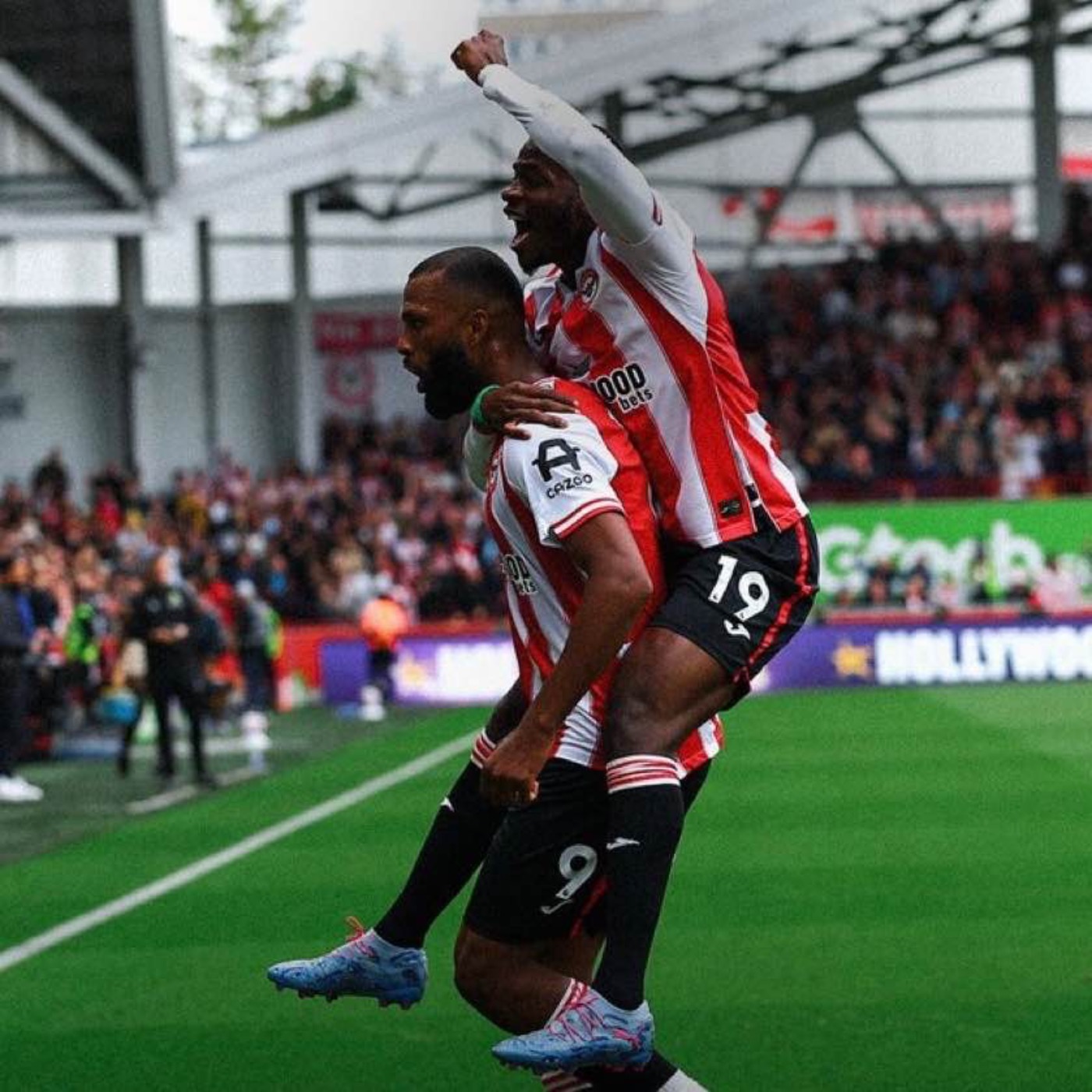 Three Goal Brentford Outclass Man United – Post-Match Podcast from the Pub
