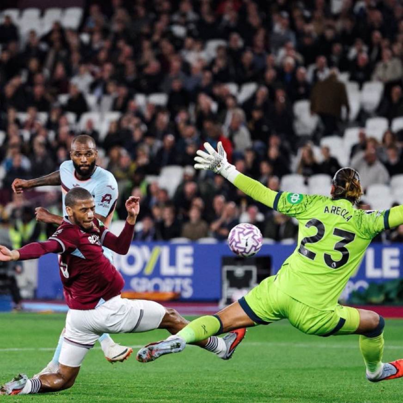 ๐๏ธ Post-Match Podcast: West Ham 0โ2 Brentford | Jensen Screamer Seals It for the Bees ๐๏ธ Post-Match Podcast: West Ham 0โ2 Brentford | Jensen Screamer Seals It for the Bees