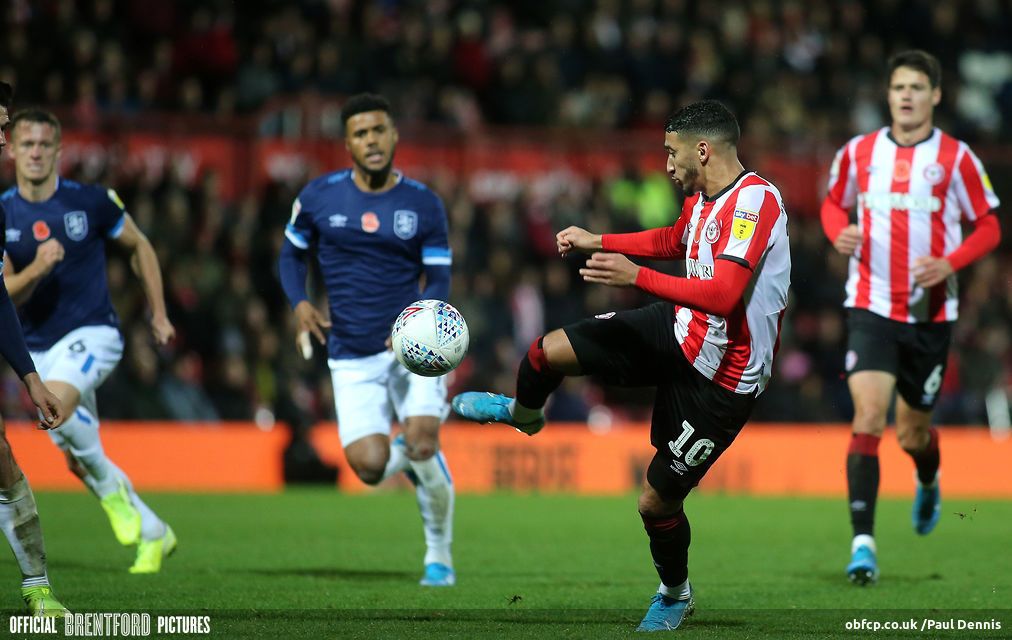 611: Citizens of Brentford. All Aboard - Pre-Huddersfield Town Podcast From The Pub