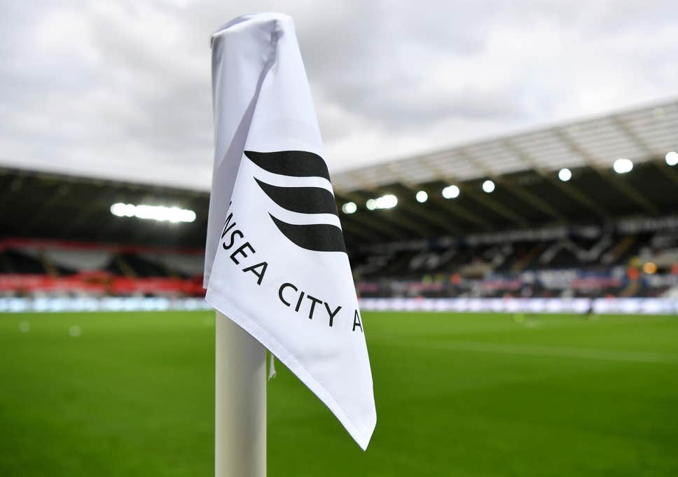 576: Can Brentford Clip The Swans' Wings? Beesotted Radio Show