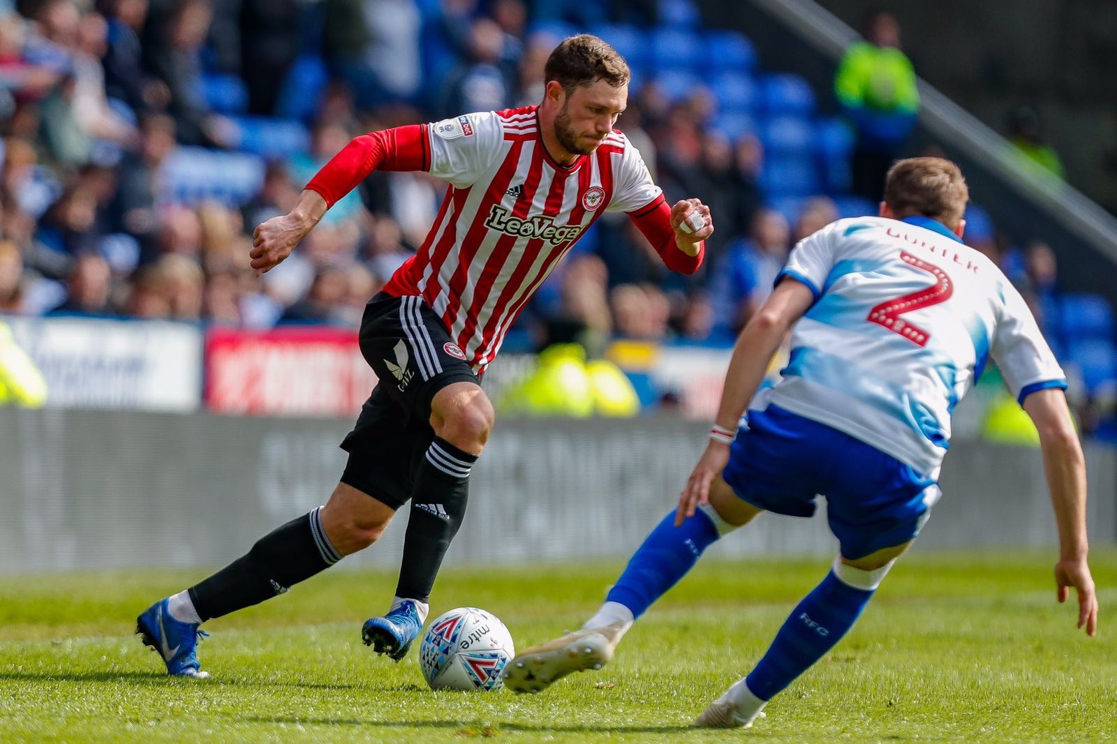 526:  #ReadingFC 2 #BrentfordFC 1 - post-match podcast from the bus queue episode artwork