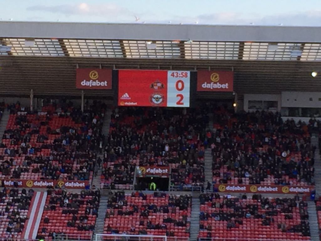 373: Sunderland 0 Brentford 2 - post-match podcast from the pub