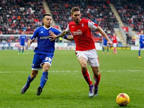 206: Marmite Players and Leo Sayer  | Rotherham pre-match podcast from the pub