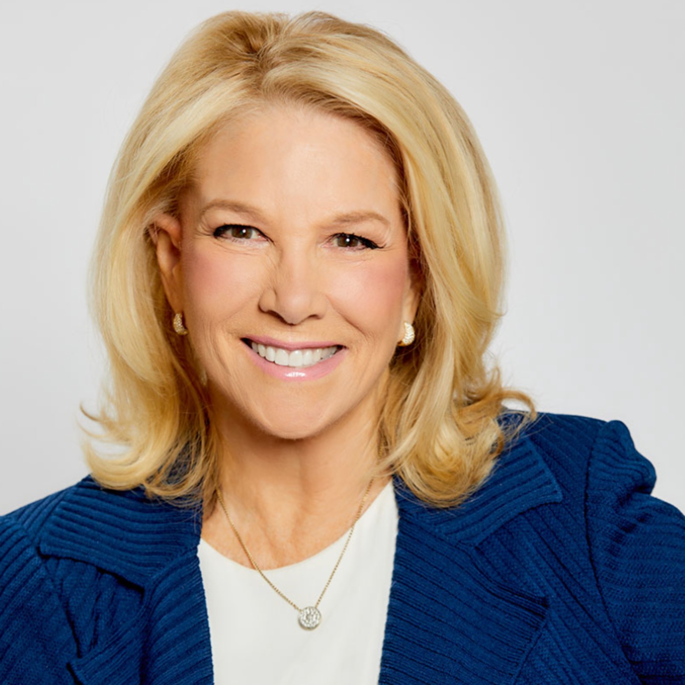 Joan Lunden Reflects on Breaking Barriers, Building a Career, and Embracing Life's Next Chapter episode artwork