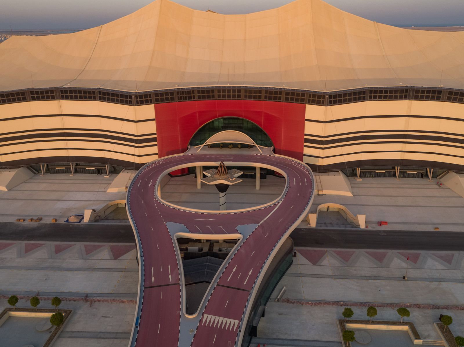 633: THE 60 SECOND WORLD CUP UPDATE: Qatar Take on Ecuador, Tournament Hosts Have NEVER Lost Opening Game