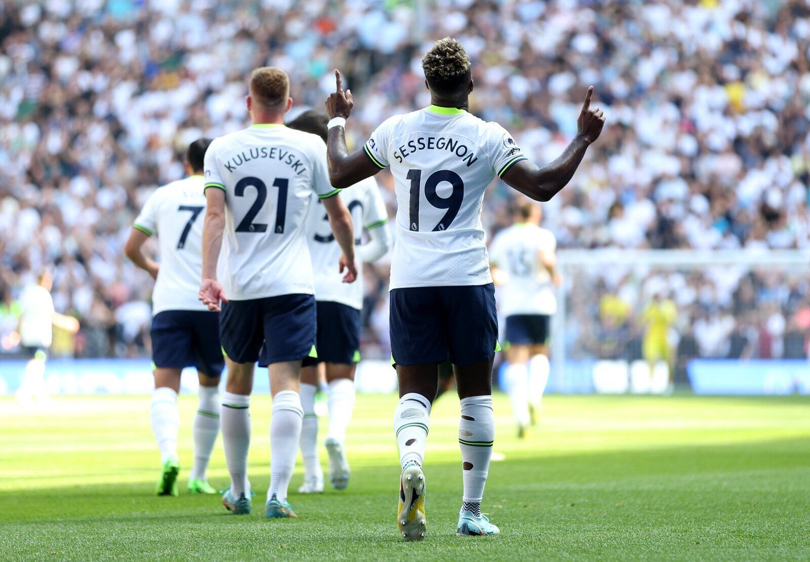 328: SPURS CHAT: SPURS IN THE MEDIA & PLAYER RATINGS: Tottenham 4-1 Southampton: Conte Happy, Dier 
