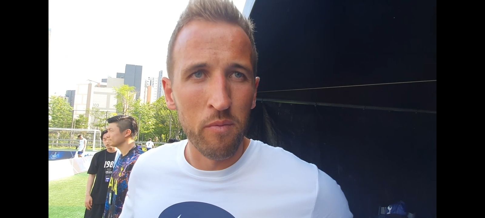 300: SPURS CHAT: HARRY KANE INTERVIEW IN SOUTH KOREA: Thoughts on Antonio Conte, New Signings and Winning Trophies (Daily Tottenham/Spurs Podcast)