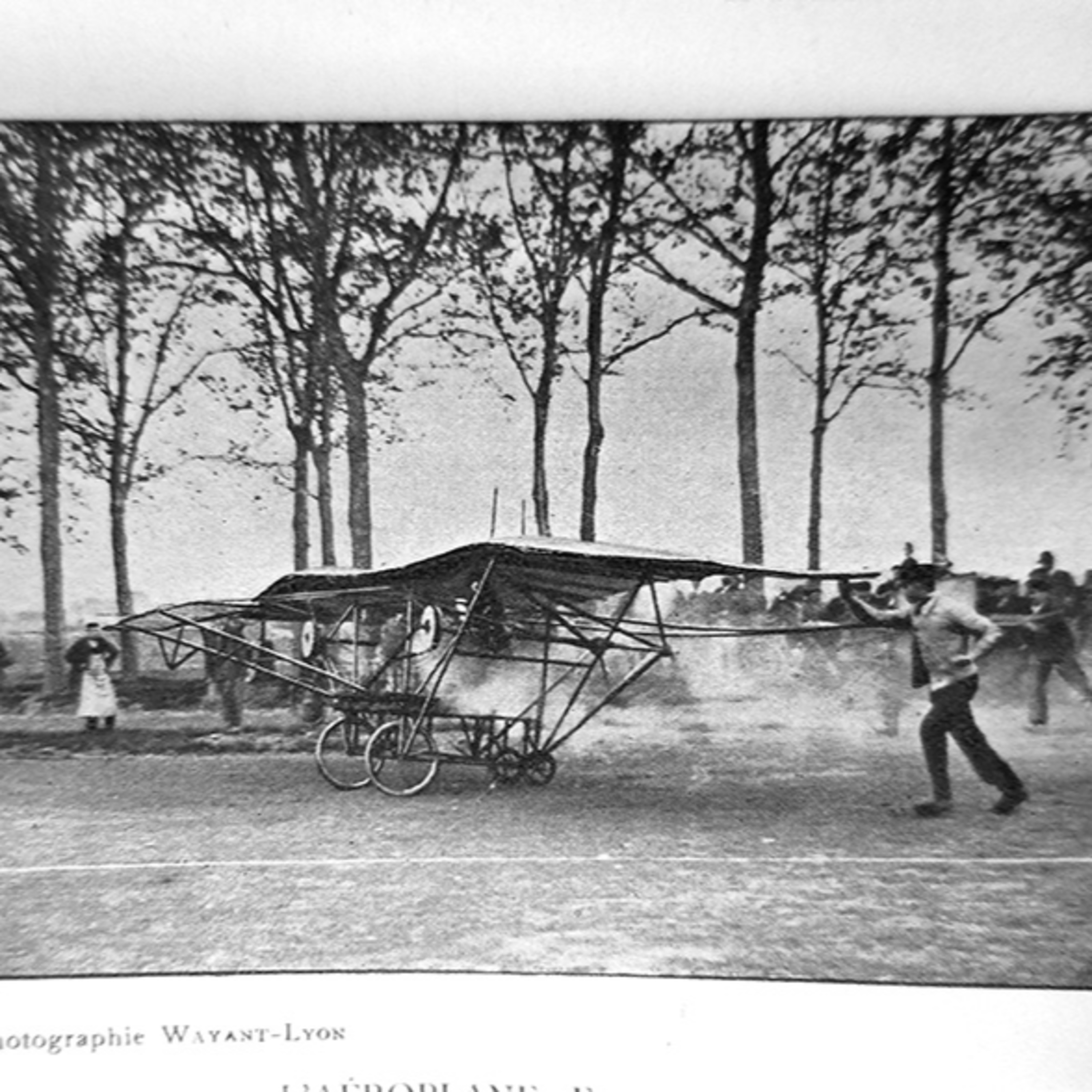 #1 - Edmond Seux, un pionnier de l’aviation s'élance de la Doua. episode artwork