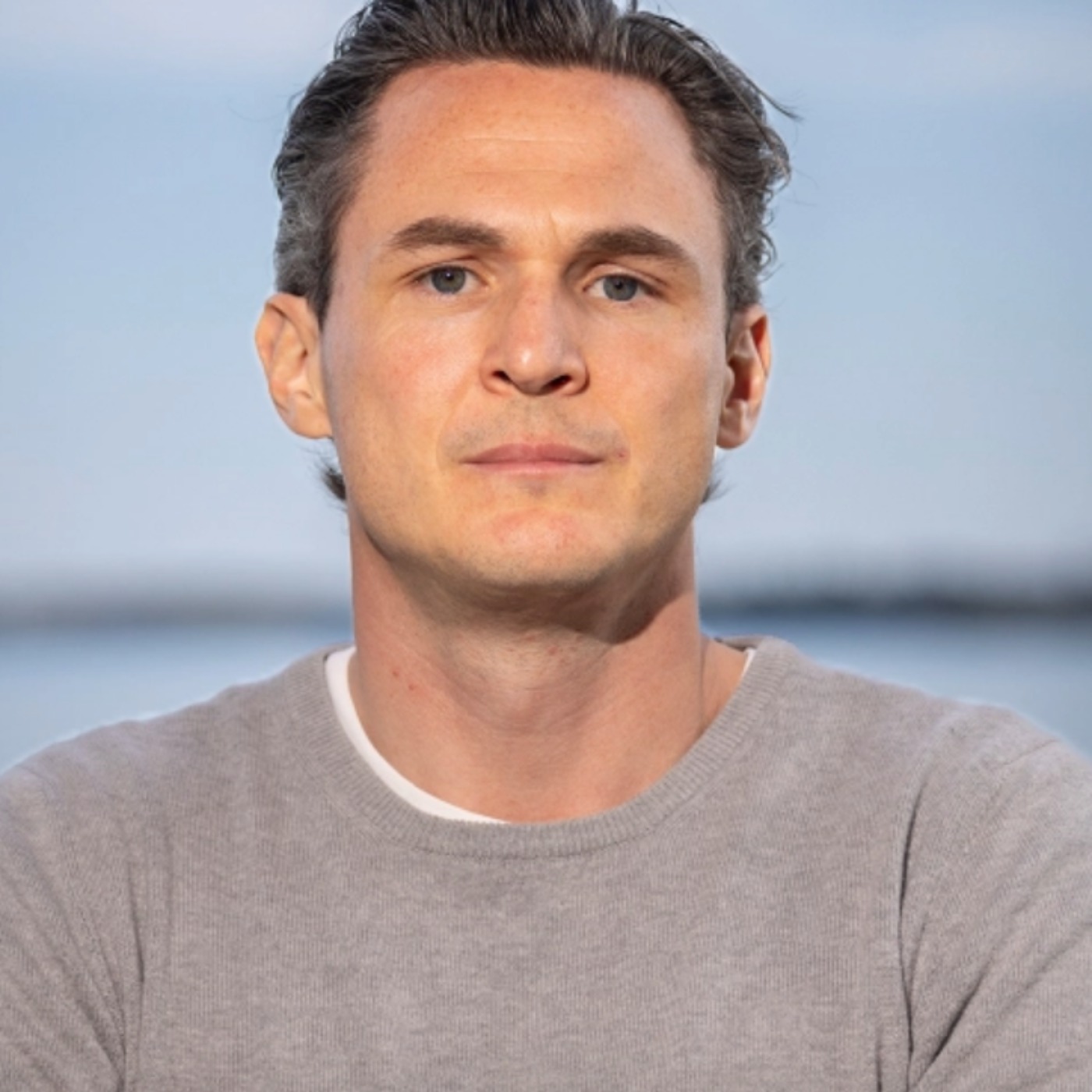 Avlyssnat på bord 28 med Viggo Cavling och Claes de Faire