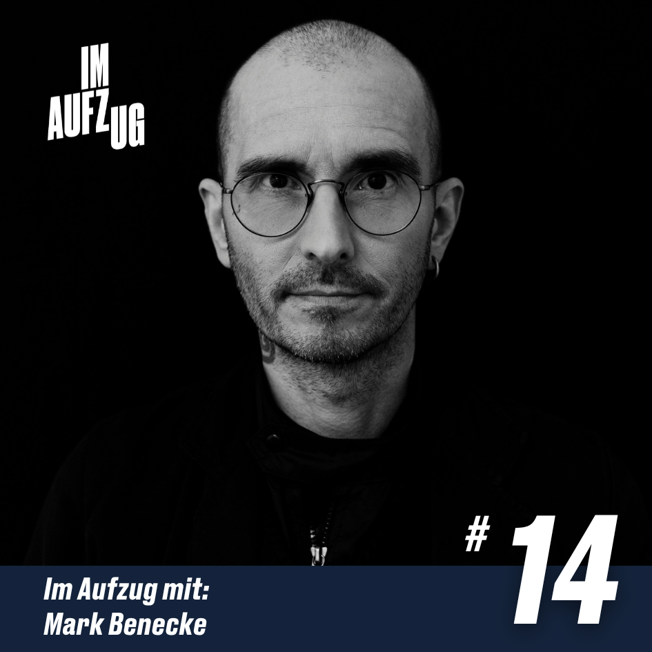Im Aufzug