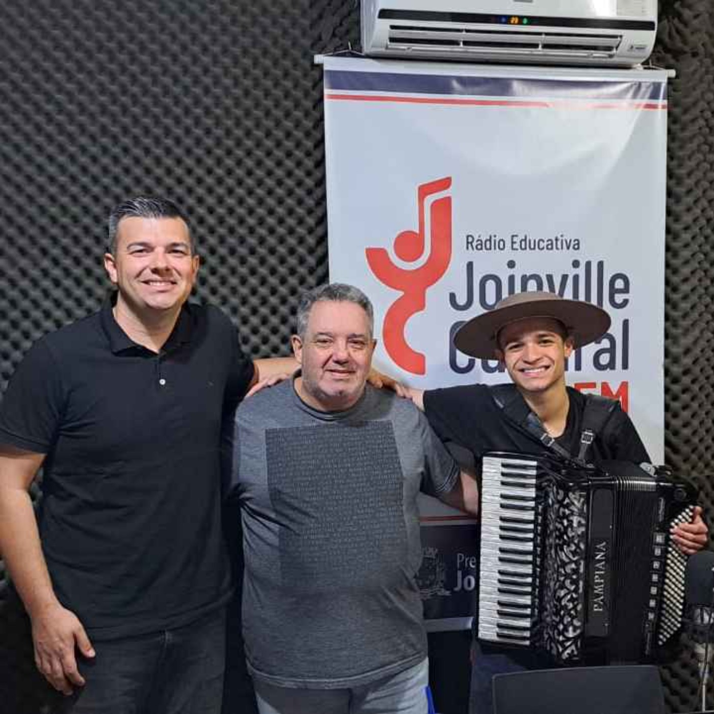 Rádio Joinville Cultural 105,1