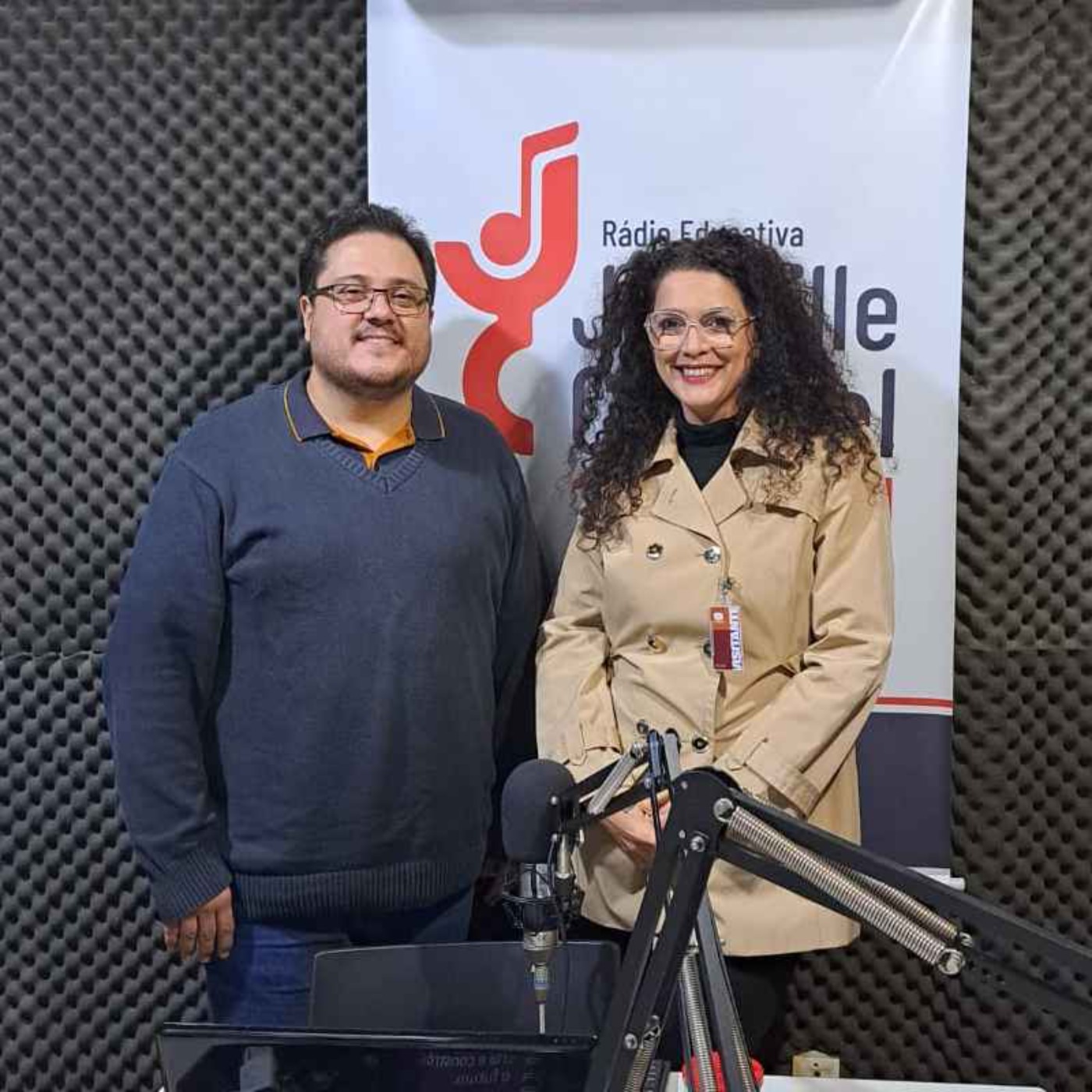 PAPO EM DIA - Katiana Machado apresenta a exposição Cidade Máquina e Residências Artísticas episode artwork