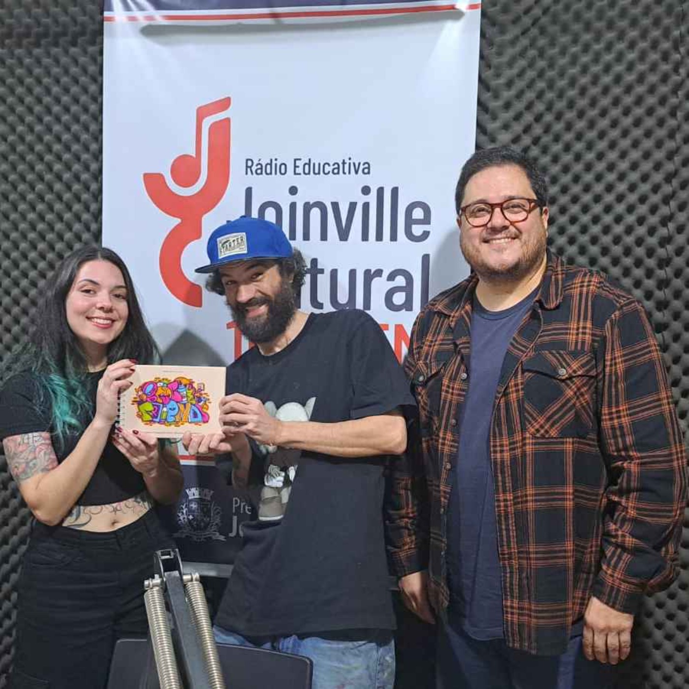 PAPO EM DIA - Bruno Cassa e Amanda Clemes apresentam o livro Bobil & Friends – Desenhos Malucos para Crianças Maneiras episode artwork